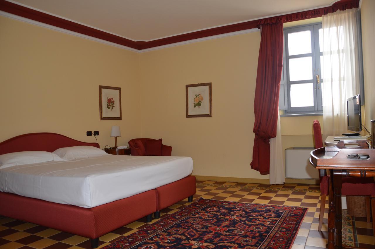 Albergo Castiglione Langhe Castiglione Tinella Екстер'єр фото
