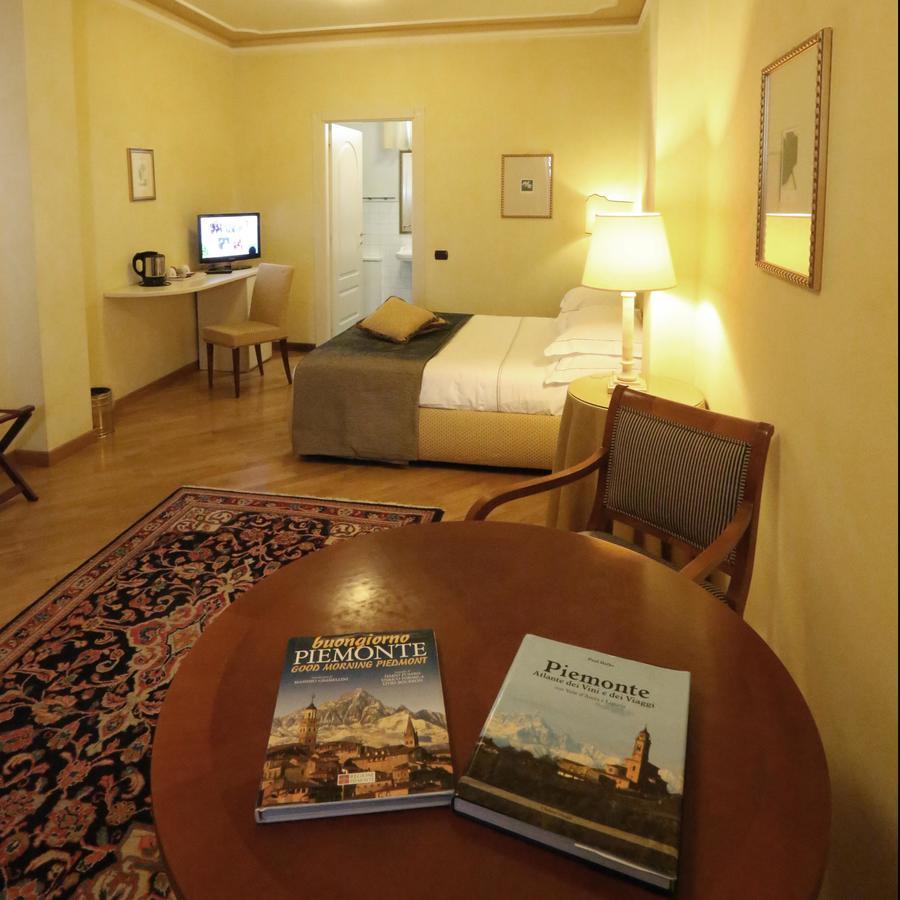 Albergo Castiglione Langhe Castiglione Tinella Екстер'єр фото