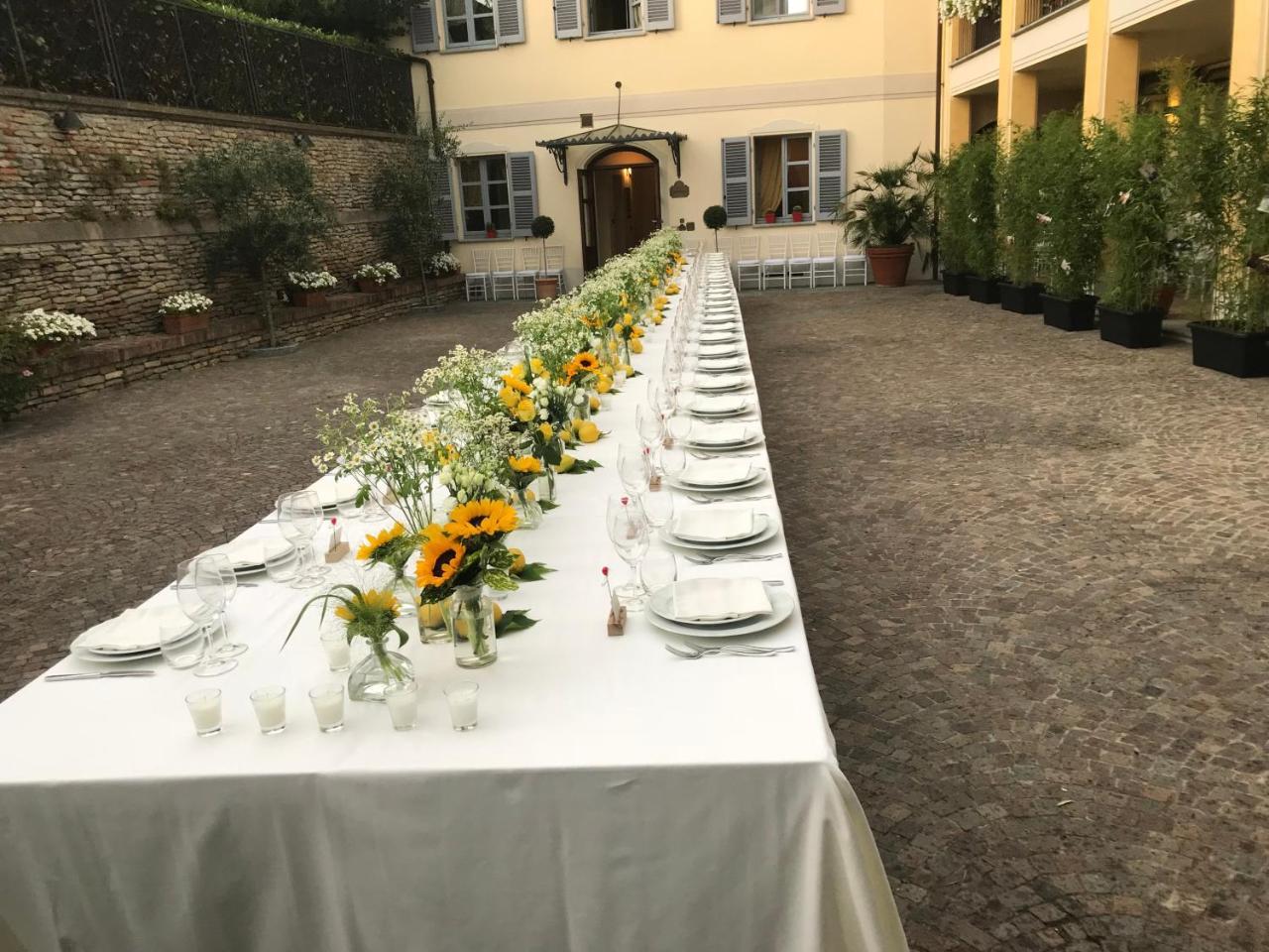 Albergo Castiglione Langhe Castiglione Tinella Екстер'єр фото